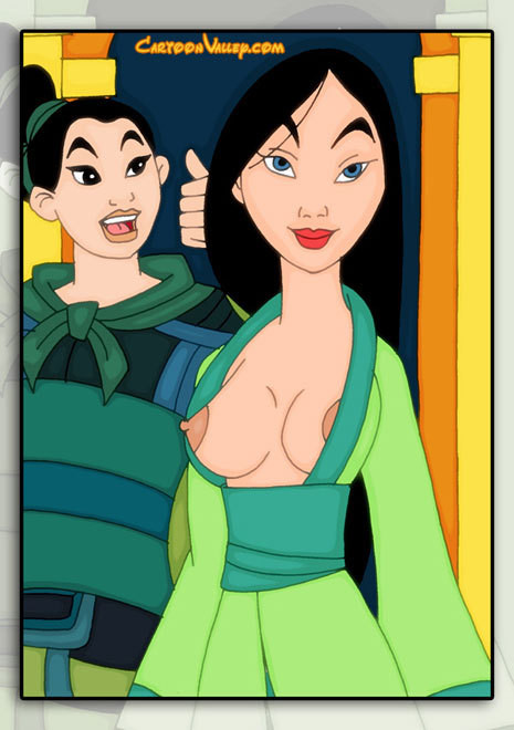 Mulan da golpe descuidado y desgarrado
 #69671588