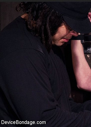 Rubia tetona en dispositivos de servidumbre extrema y hecho a cum incontrolablemente
 #71964300