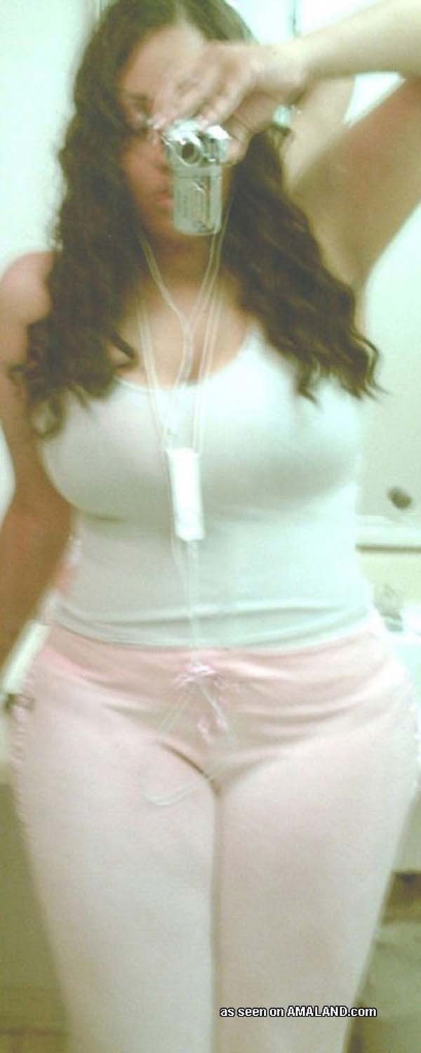 Deliciosas negras amateurs con tetas grandes posando
 #75512417