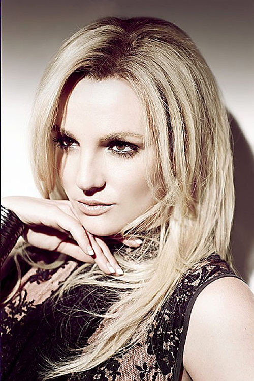 Britney spears montrant sa chatte rasée jupe haute
 #75408282