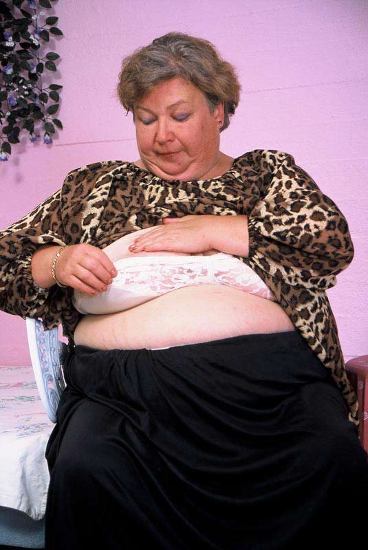 Bbw mollige Oma zeigt ihren riesigen Bauch und große Titten
 #75568757