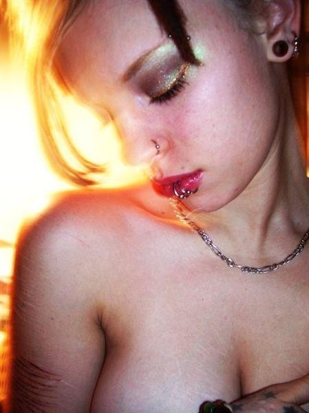 Amateur emo punk rock girlfriends exposing perky little teen tits
 #68317538