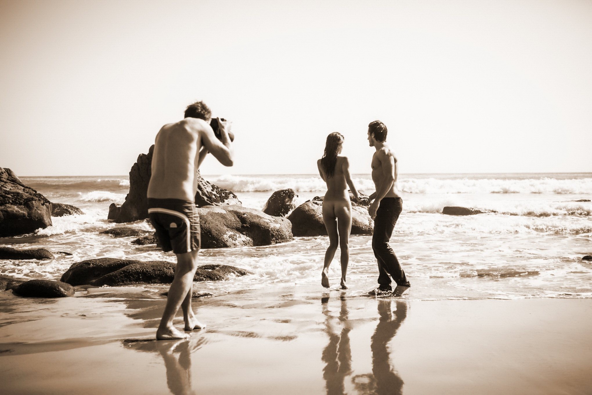 Jehane gigi paris totalmente desnuda acariciando en la playa photoshoot por steve shaw
 #75181163