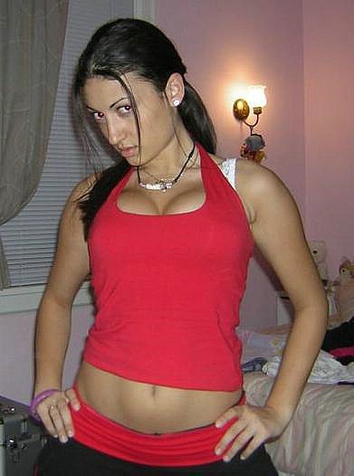 Amateur girlfriends posing #68088501