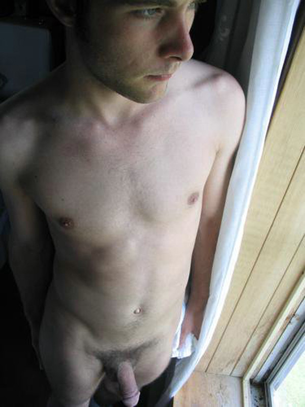 Verschiedene Bilder von skinny nackt twinks
 #76945250