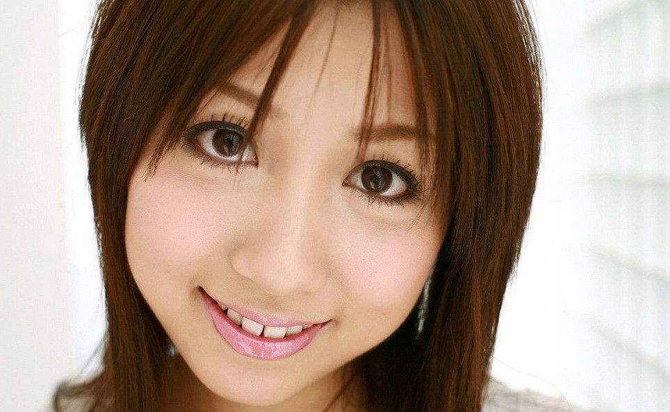 Rika yuuki asiatische Teenie zeigt ihre haarige Muschi und Titten
 #69827716