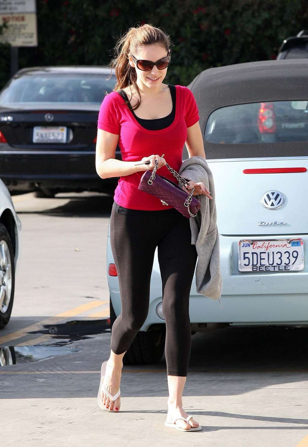 Kelly Brook mostrando il suo fantastico culo in spandex su strada scatti paparazzi
 #75328162