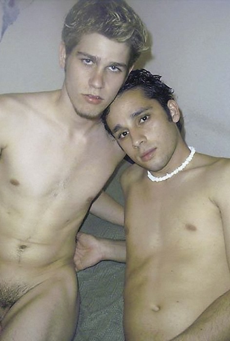 Blondhaariger Kerl und italienischer Twink saugen und ficken
 #76917237