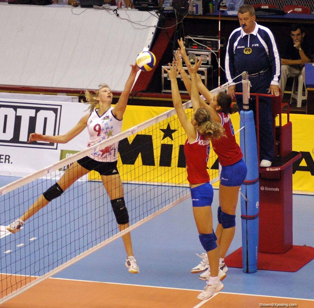 Volleyball-Mädchen
 #70514755