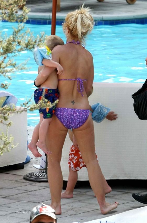 Britney Spears in Form wieder zeigt ihren unglaublichen Körper
 #73177374