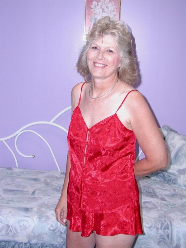 Classy Granny In Sexy Red Lingerie Spreads Hairy Pussy On Free Download Nude Photo Gallery 