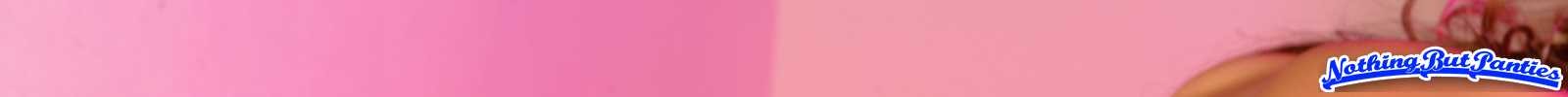 Peachez bragas de raso rosa en topless
 #72635598