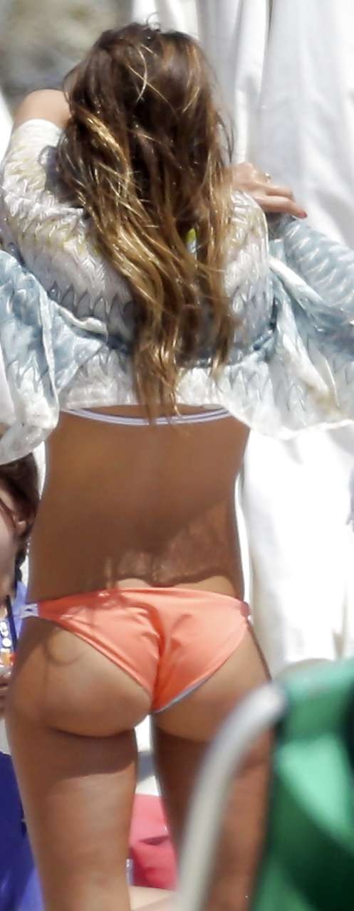 Jessica Alba exposing sexy body and hot ass in bikini #75236040