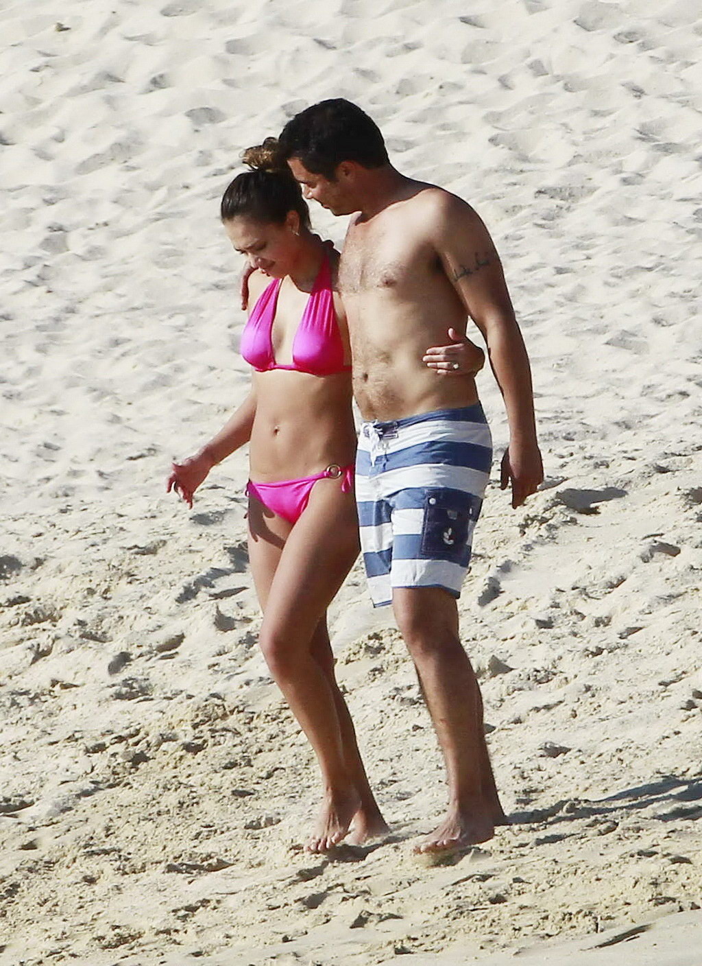 Jessica Alba indossa un sexy bikini rosa a Cabo San Lucas
 #75277389