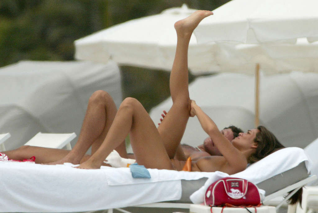 Manuela Arcuri exposing her nice big tits on beach paparazzi shoots #75350686