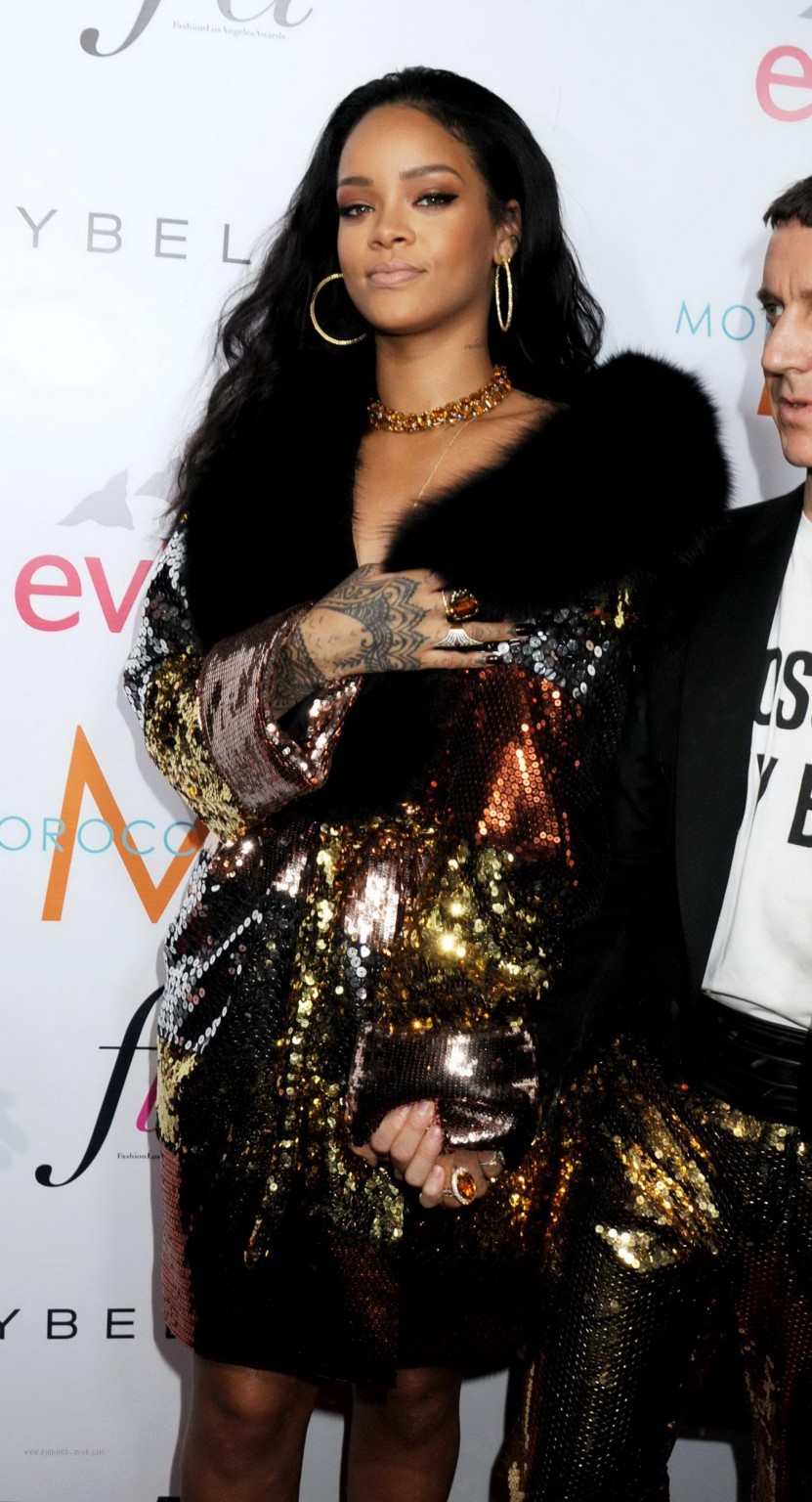 Rihanna showing cleavage at The DAILY FRONT ROW Fashion Los Angeles Awards Show  #75174306