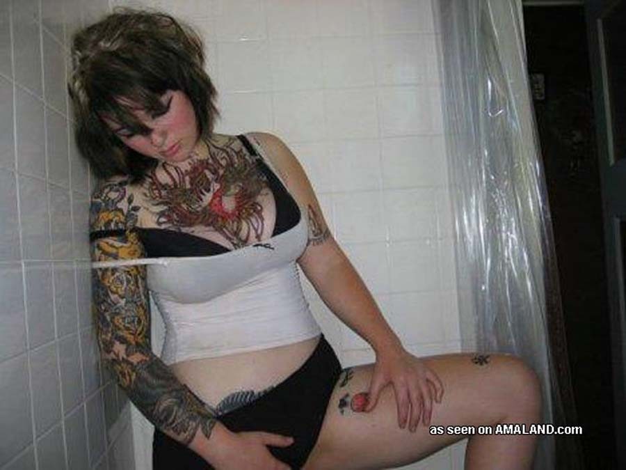 Pictures of scene babes showing off their tats and piercings #67605164
