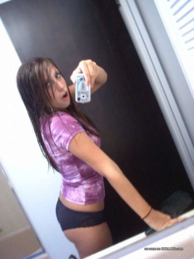 Chicas amateurs sexy haciendo camwhoring para sus novios
 #67610966