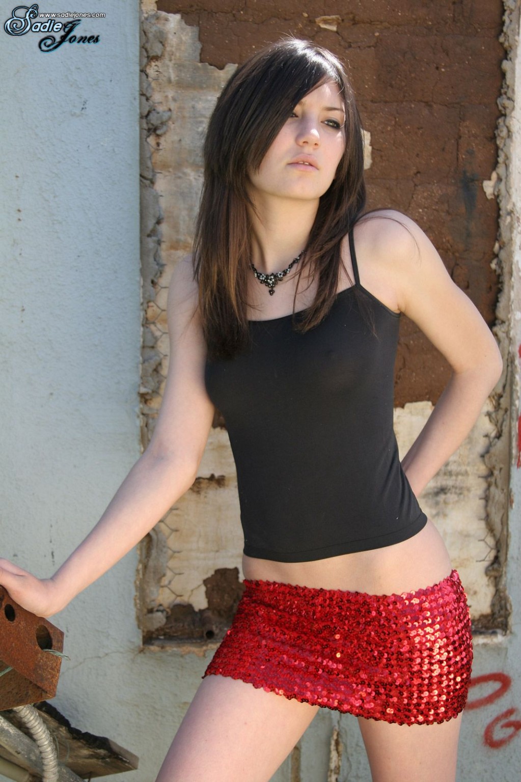 Sadie jones in Minirock und Top
 #75084832