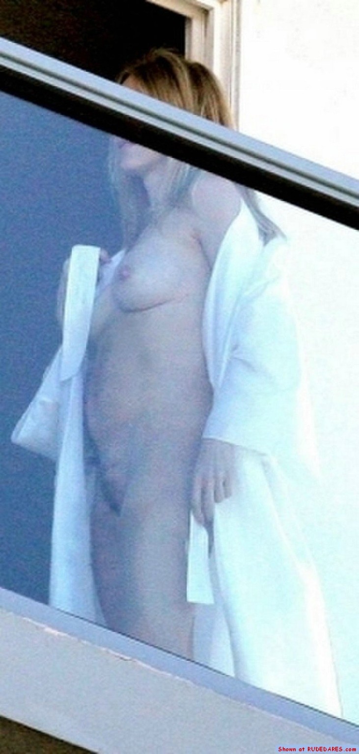 Gfs zeigen Nacktheit
 #67501055