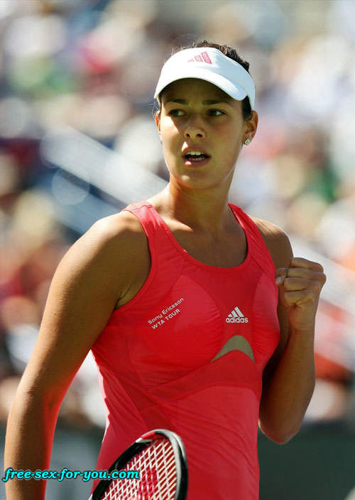 Ana Ivanovic almost downblouse and show pookies to paparazzi #75422215