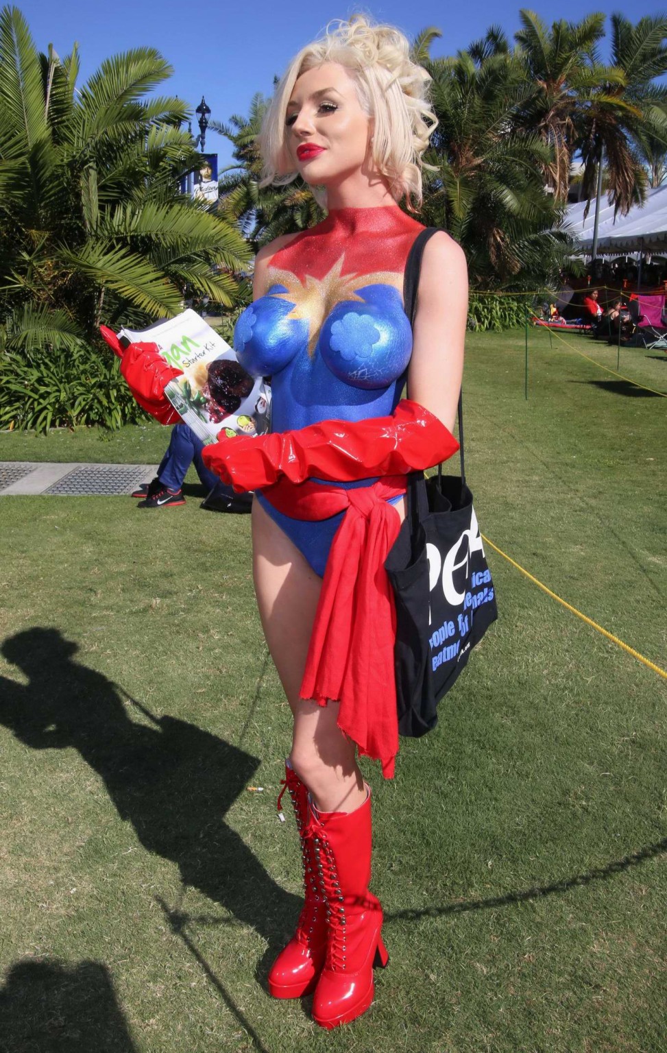 Courtney Stodden naked but bodypainted in public #75158635