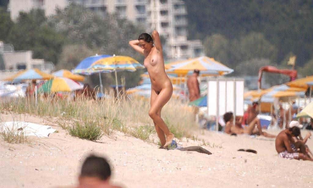 Increíbles fotos nudistas
 #72260556