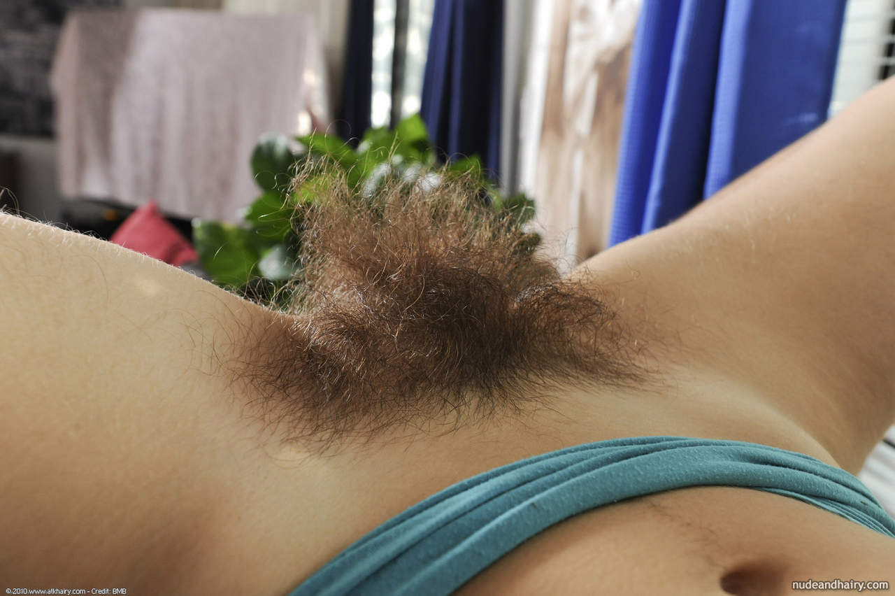 Hirsute natural amateur spreads hairy snatch #76535448