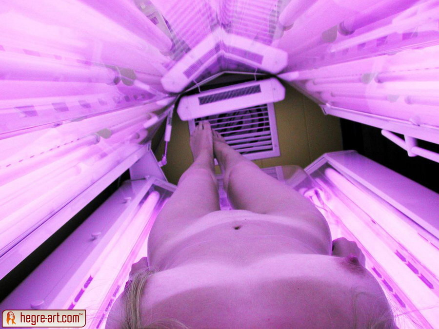 Unisciti a katya teenager sdraiata nuda nel solarium
 #78544243