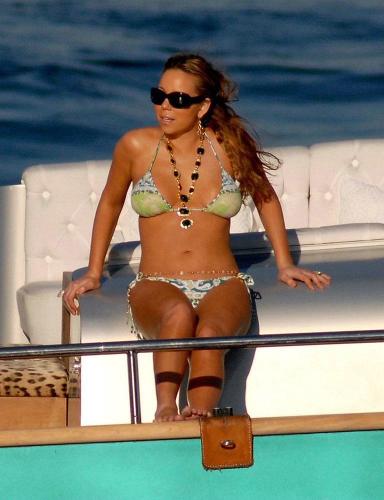 Mariah Carey in hot bikini doing a sexy photoshoot on a yacht #75325941