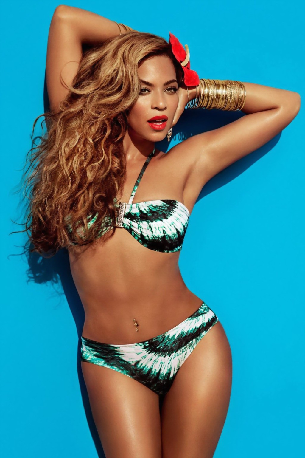 Busty Beyonce showing off her curvy bikini body #75151187