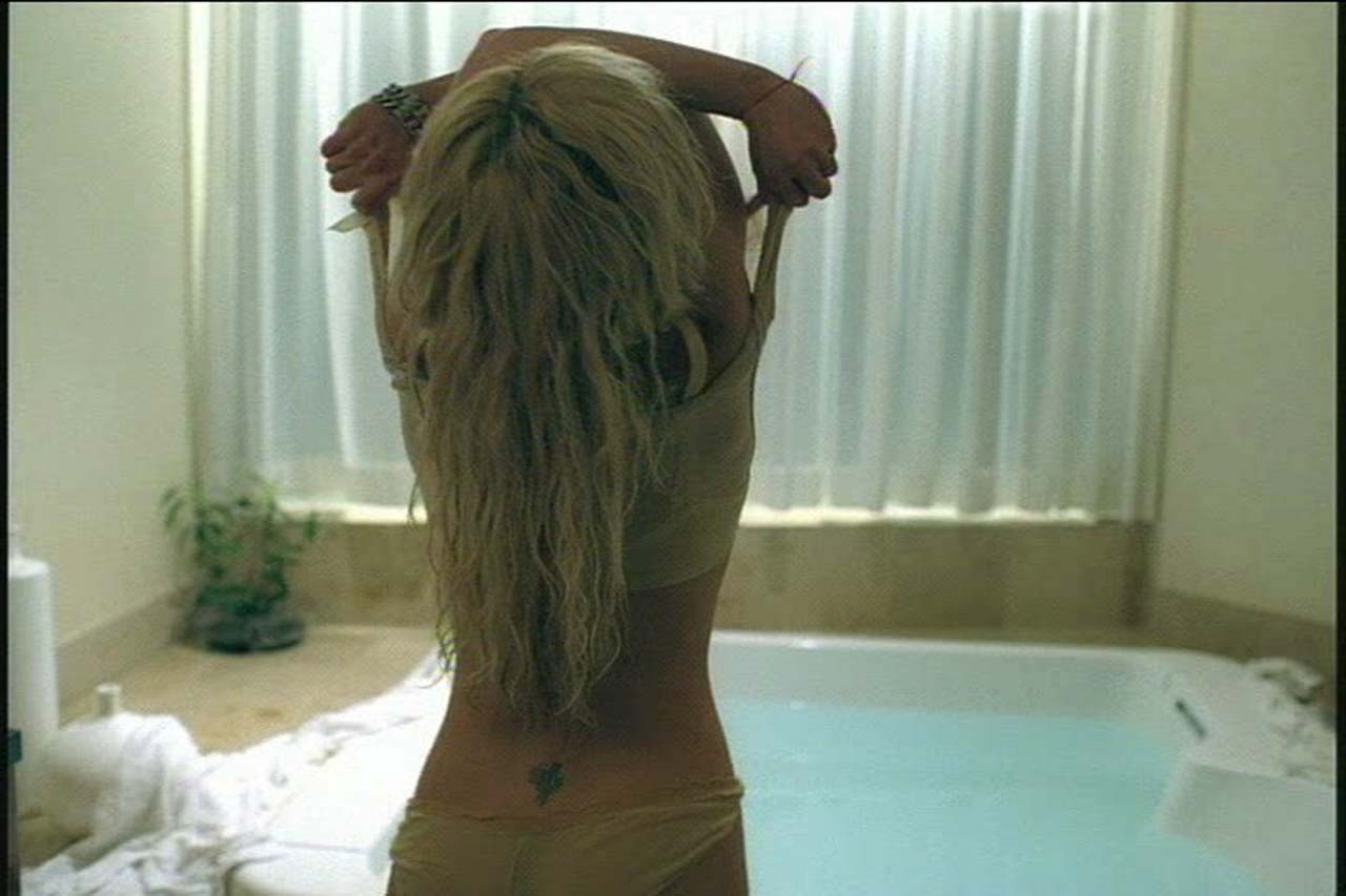 Britney Spears Posing Totally Nude And Showing Sexy Ass In Thong