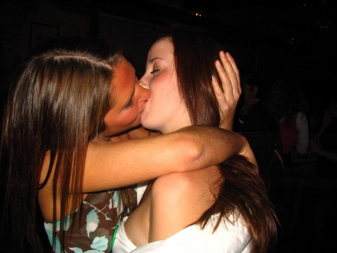 Amateur lesbians lick and suck each other while getting naked #68486842
