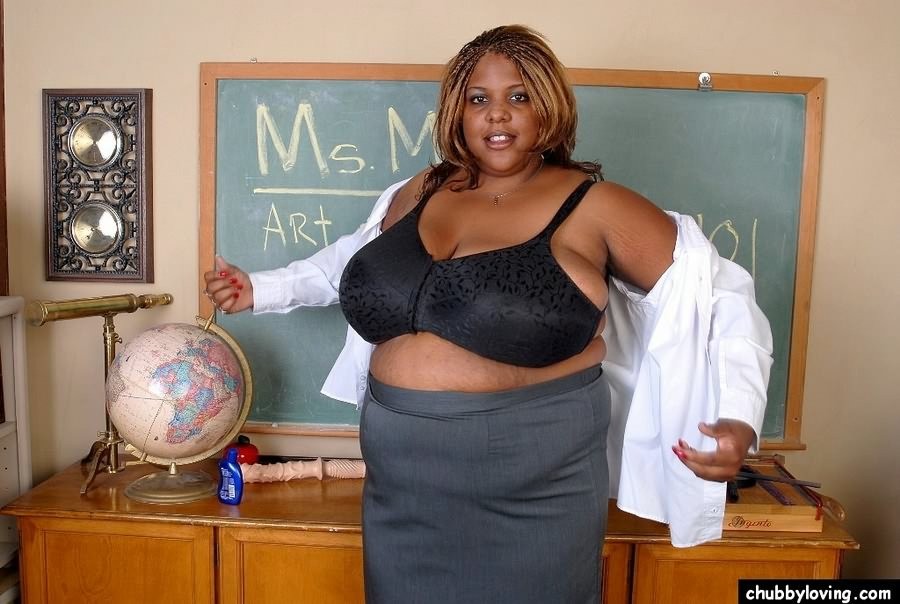 Busty ebony fatty Miss Minxxx playing a dildo in classroom #71736567