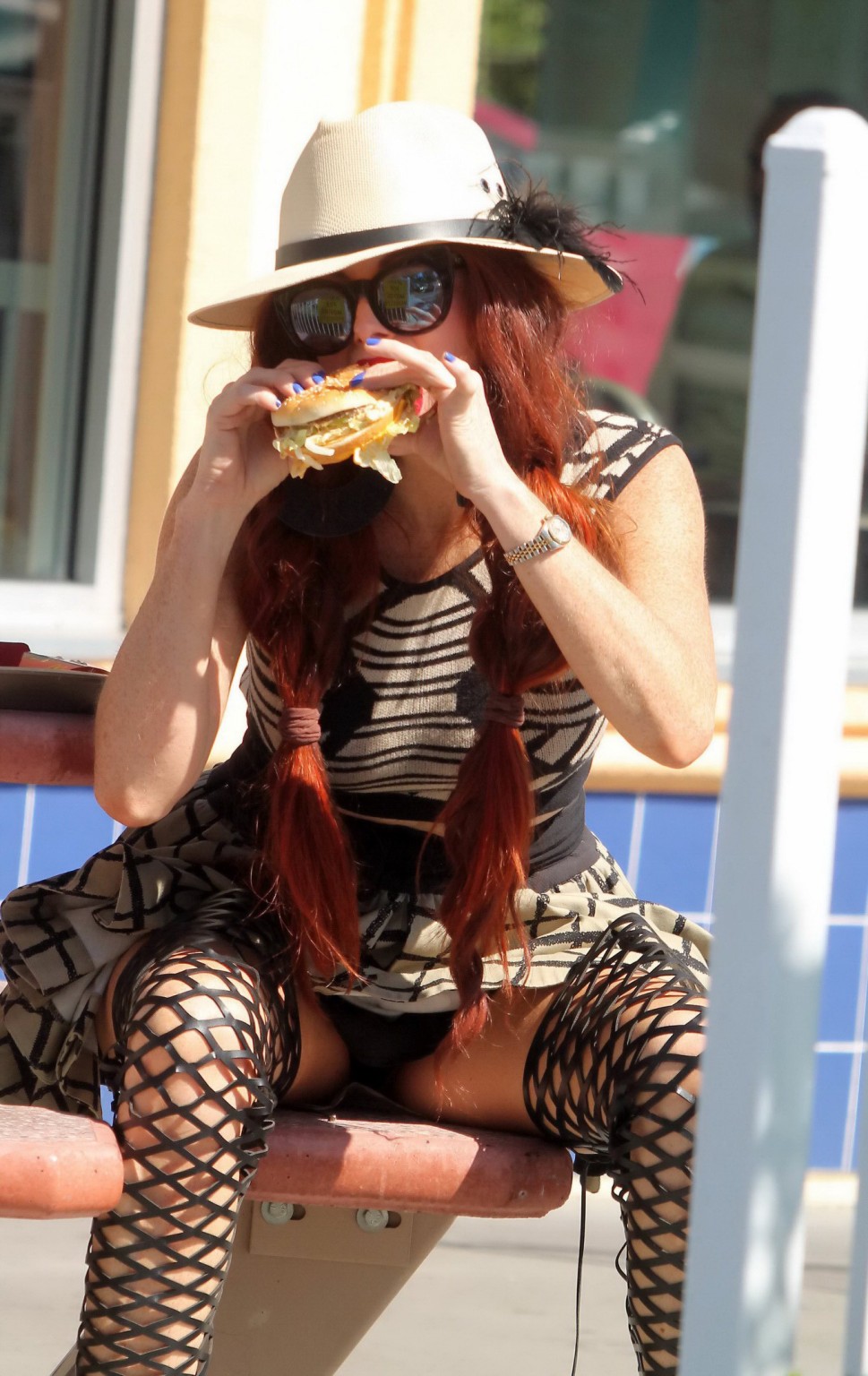 Phoebe Price assshow and lipslip while have a snack #75151906