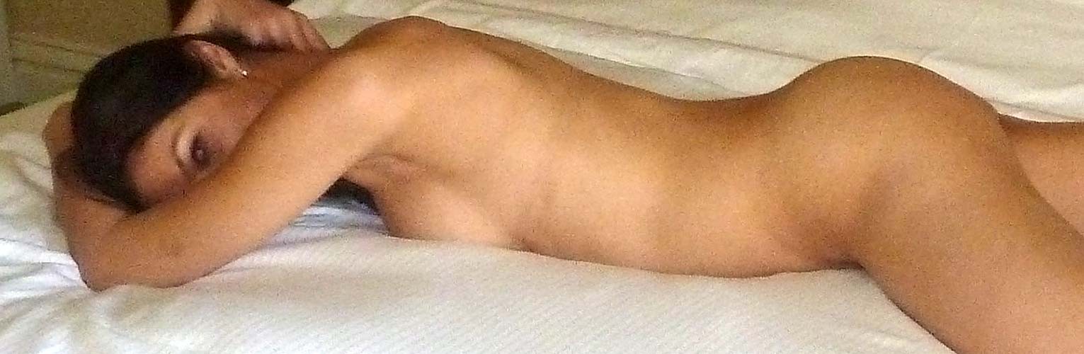 Adrianne curry exponiendo enormes tetas y su cuerpo totalmente desnudo
 #75282567