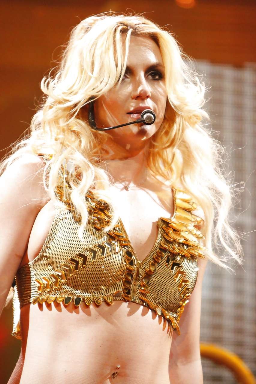 Britney Spears little cameltoe and sexy in fishnets on stage caught by paparazzi #75297643