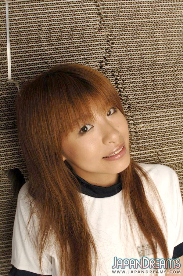 Joven japonesa hitomi odagiri en camiseta
 #69830643