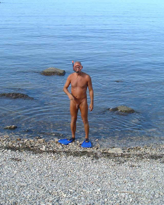 Avertissement - photos et vidéos de nudistes réels et incroyables
 #72275813