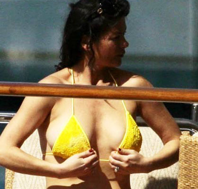 Celebrity Catherine Zeta Jones shows her nice boobs #75401136
