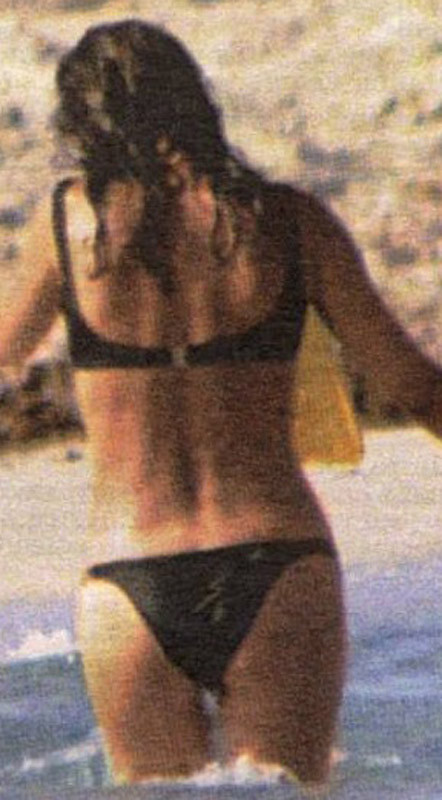 Berühmtheit Catherine Zeta Jones zeigt ihre schönen Brüste
 #75401222