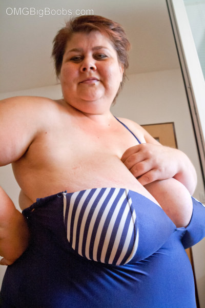 Plump amateur lets huge bazookas bust out of swimsuit #67569004