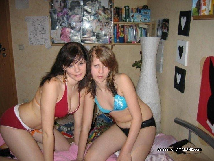 Sexy amateur non-nude girlfriends posing #76128536