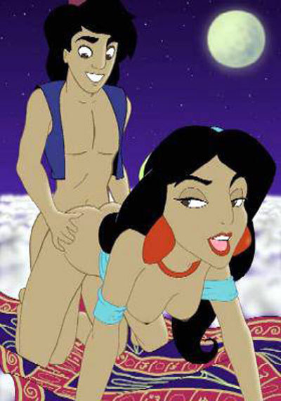 Jungfrau und kleine Prinzessin Jasmine zeigt Striptease
 #69648046