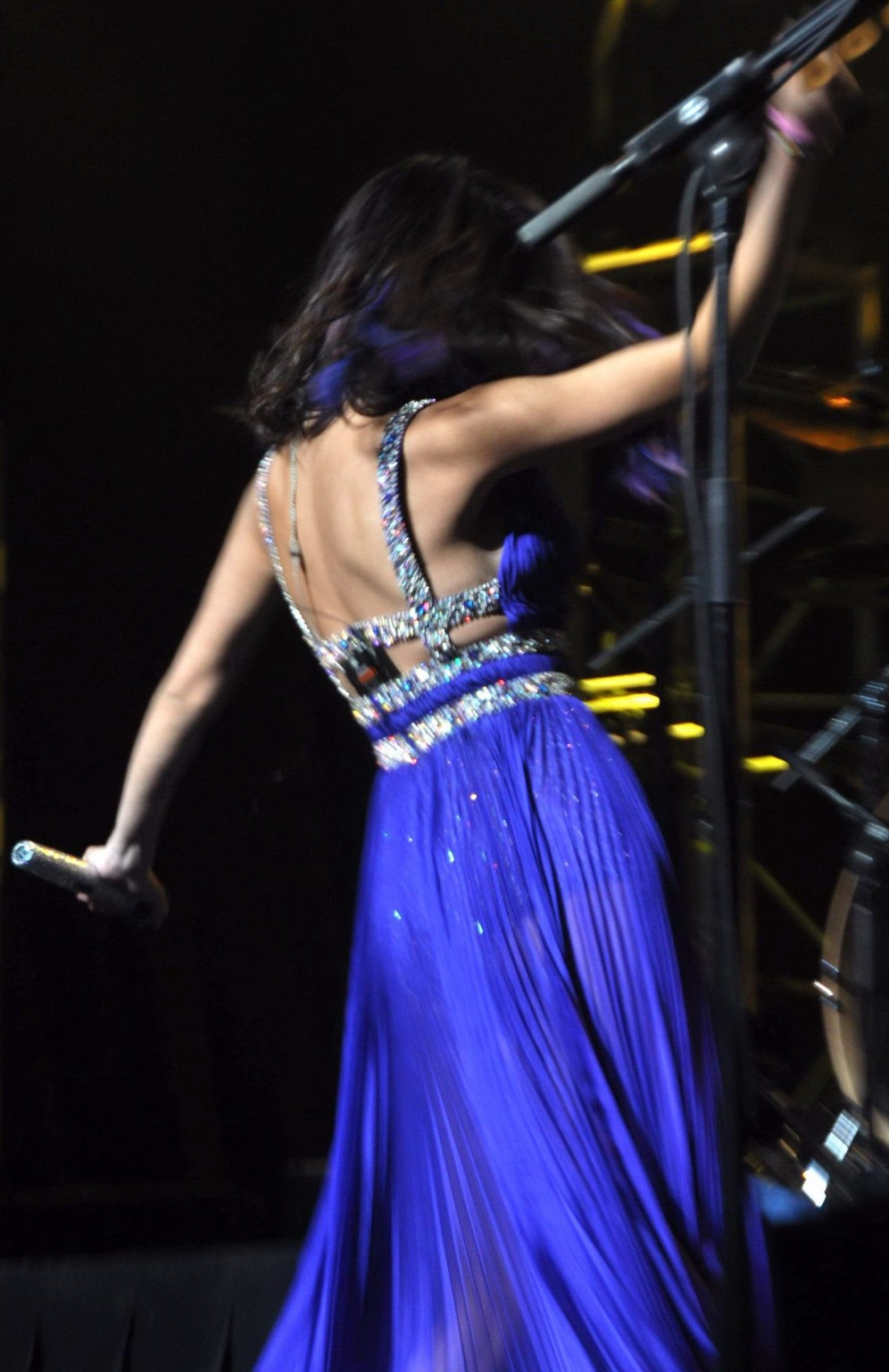Selena Gomez in sexy blue dress performing at the Puerto Rico Coliseum #75275528
