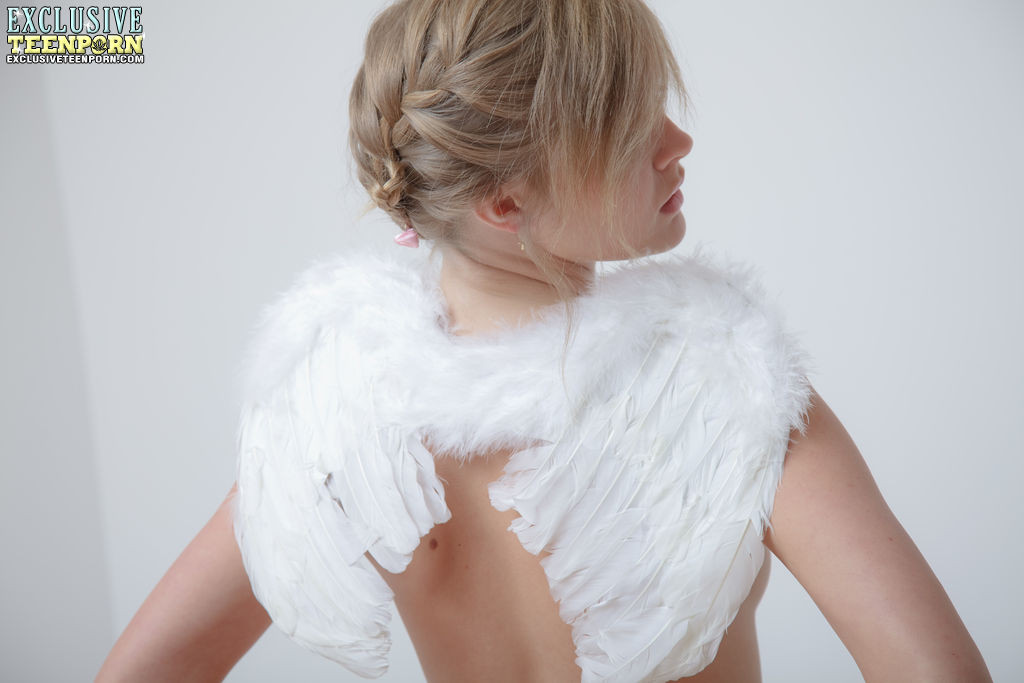 いたずらなティーンエンジェル
 #76416112