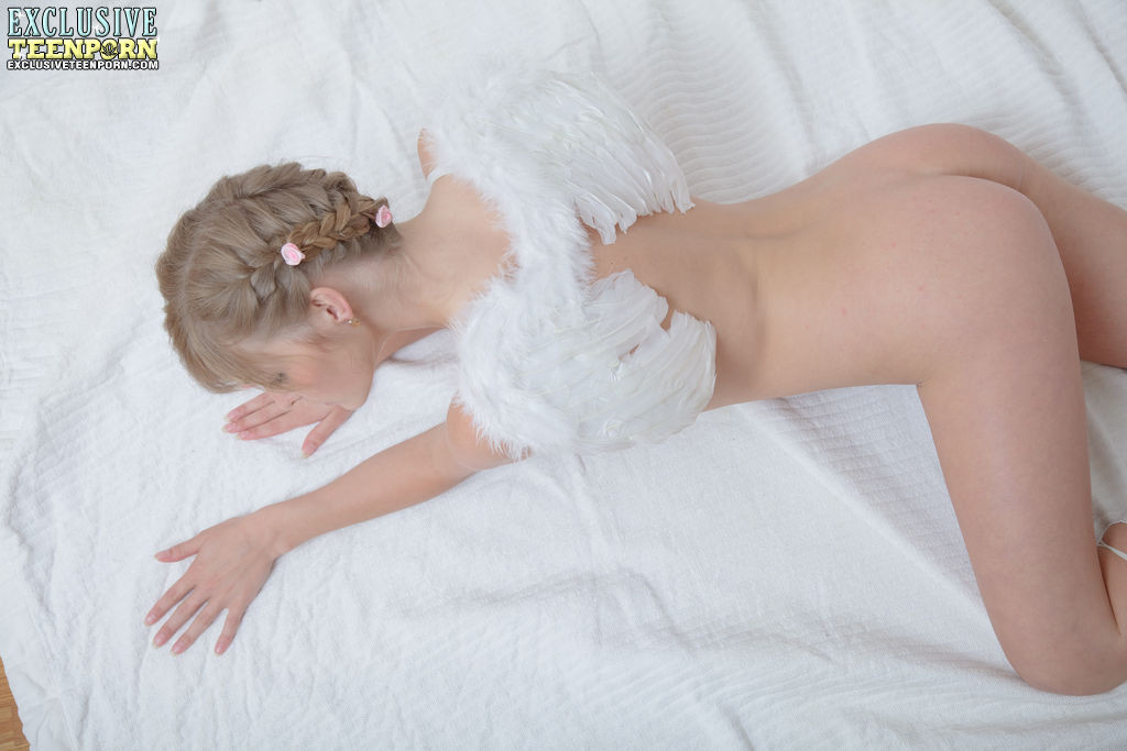 いたずらなティーンエンジェル
 #76416124