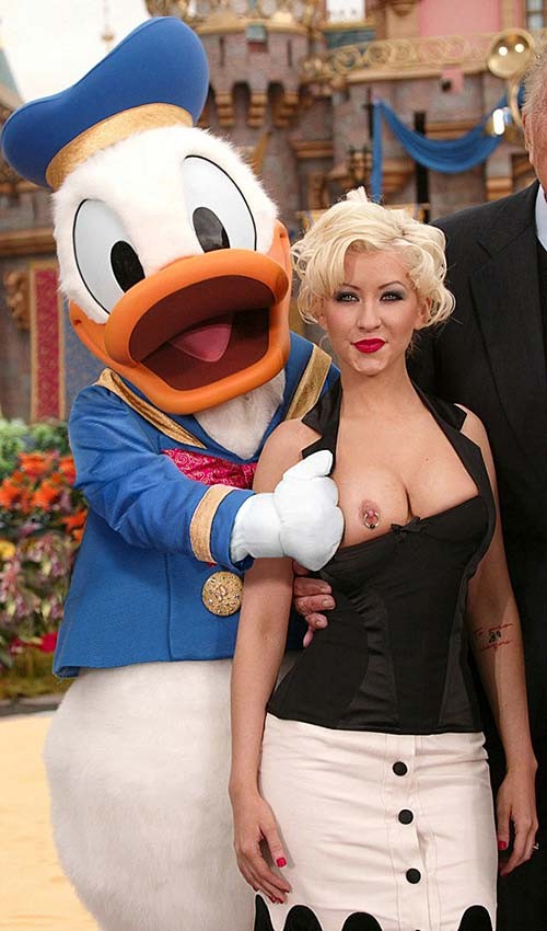 Christina Aguilera entblößt verdammt sexy Körper und riesige Brüste
 #75290649