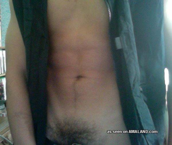 Un jeune homme sexy sur la webcam aime se faire plaisir
 #76930821