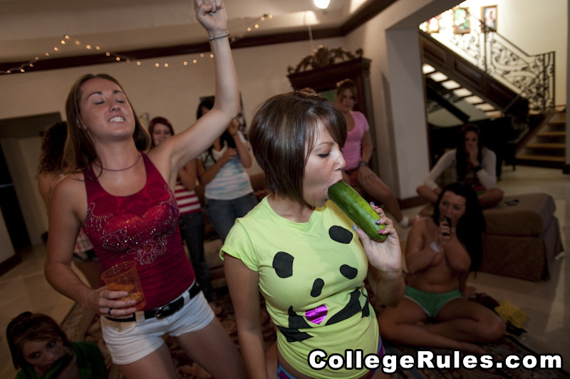 College drunk girls is having a girl to girl sex after party #74553945